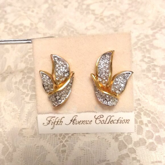 Vintage White Clear Cubic Zirconia Gold Tone Earrings Non-Pierced Clip Earrings - Picture 1 of 9